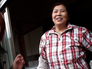 M979g11 an Aunt Who Lives in the Mountains, the Sex of a Sad Showa Mature Woman Who Trembles Her Ripe Body and Cums in Real Life