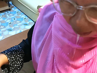 I was going to go out to Hari Raya but was punished by my husband. In the end, I didn't go.