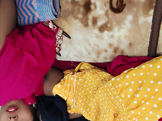 Indian Desi Bhabhi Beautiful Pussy Open Legs and Show Beautiful Pussy