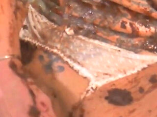 Nicole Du Papillion - Making a chocolate spunk drizzle cake Part 2