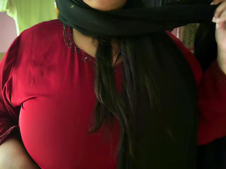 Arab Big Ass Hotel Maid sweep My Room Then I watch her Boobs & Butt & Start Masturbation front of her, now she want fuck from me