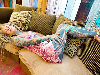 Sexy Alt Dreadhead Girl Rides a Big Cock with Her Ass