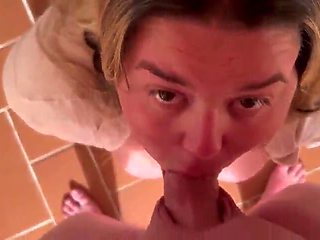 Jizz on tongue then fumbles in slit