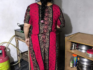 Desi Aunty Anal Fuck in Kitchen - Bangladeshi Step Mom Doggy Style HD