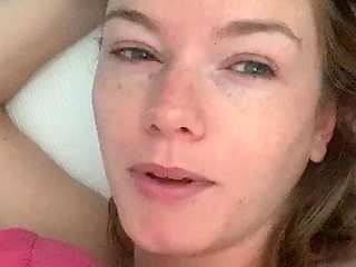 Hot amateur webcam teen masturbates for their fans