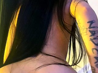 Cute amateur webcam teen girl toying pussy on webcam