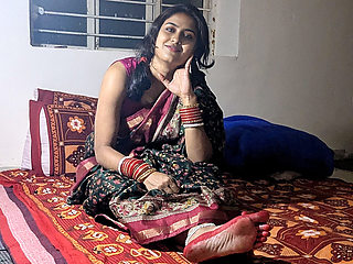 Indian 18 Years Old Desi Virgin Girl Having Hardcore Fucking Experience on Honeymoon with Her Husband