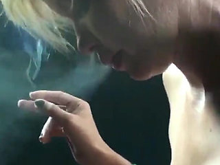 8 1/2 Months Pregnant Girlfriend Satisfies Boyfriends Smoking Fetish