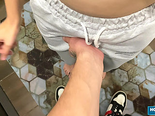 Sexy Couple Turn Their Building Tour Into A Steamy Rooftop Tease