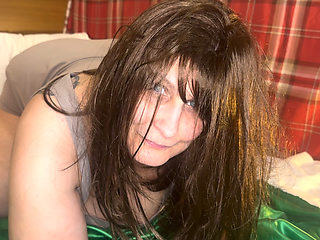 Hotwife sucks huge BBC in front of cuckold husband. Huge BBC Fucks MILF Hotwife Hard In Front of Cuckold Husband.