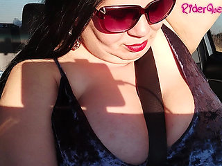 Mature BBW MILF Traveling, Fans in Slow Motion