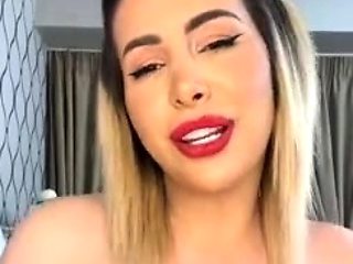 Big boob brunette masturbates on webcam