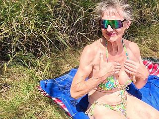 Sex on (or Near) the Beach in Hawaii