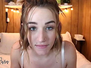 Pregnant Student AuroraXoxo Gets Her D