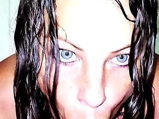 Bath Blowjob Close up
