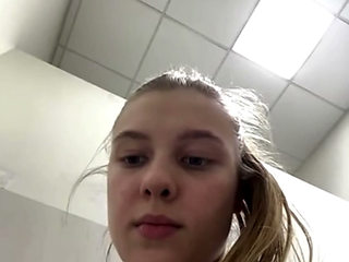 Fingering pussy in the gym jucielussie