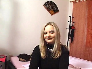 Katja 25, likes to become a pon star