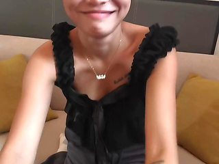 Thai Bar girl gets invited to suck on the tourist's white cock