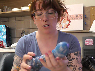 NSFW Review of the Night King Dildo by Uberrime