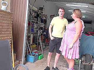 Busty Redhead Cougar Jojo Seduces The Mechanic