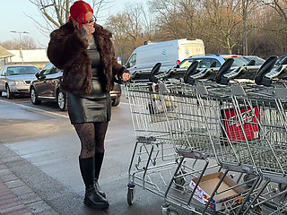 My first internship in the supermarket and I was allowed to go blank into her MILF hole... am I now threatened with being kicked out?
