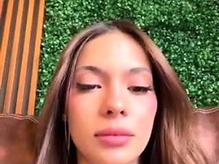 Brunette Solo Webcam Masturbation