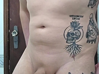 Chubby Showing off Naked Fell on the Net