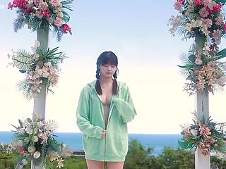 All Nude Image Video: Outdoor Exposure and Full Nudity x3x5388376CF5C732E0EE