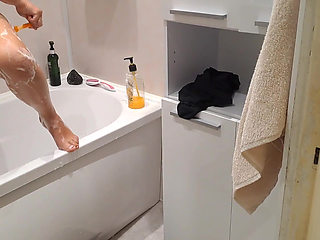 Looking for My Teen Step Sister and Jerking off