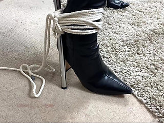 Latina in: Secret Agent Latina in Huge Trouble! (hd)