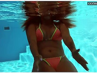 French Model Enjoys Herself Underwater With Anita Rover