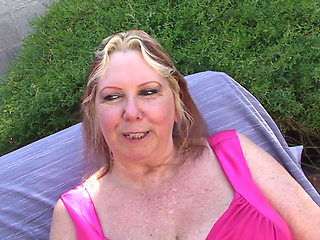 Chunky Mature Slut Getting Fisted in the Garden