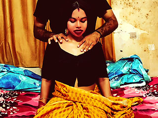 Hot Indian Bhabhi in saree fucked pussy by Devar during massage