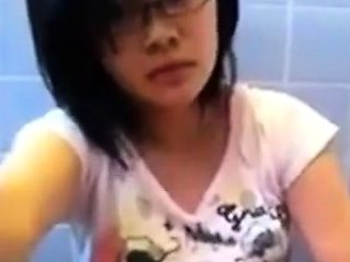 Amateur Asian Girl in Glasses Masturbating