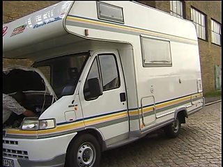 Sex in car with blonde cougar who likes facial end