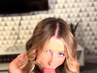 Poppyandzach Hottie Fucks And Gets Creampie On First Date