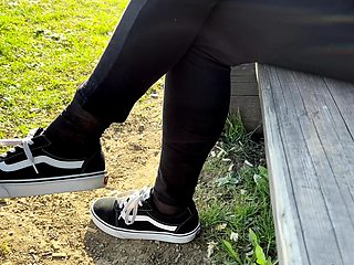 Amateur Foot Fetish Girlfriend Sucks and gives a Footjob