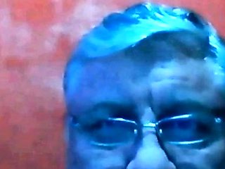 Amateur Argentinian Daddy Wanks Off