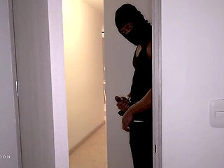 BBC Thief Fucks Virgin Colombian Teen - First Time Hardcore
