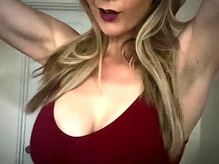 Big boob brunette masturbates on webcam