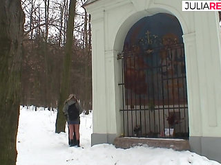 Blonde bitch enjoys riding a fat cock in the snow