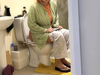 Emma Voyeur Caught Peeing - Angry Stepmom Humiliated in 4K Voyeur Fantasy