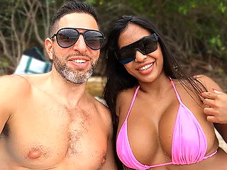 Big Tits Thai Bombshell gets Picked Up in Public Beach