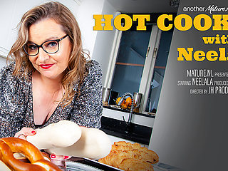 Kitchen Time With Mature Neelala While She's Getting Hot And Steamy