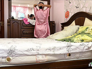 Stepmom Gives StepSon Blowjob in Bed - Huge Surprise Cumshot