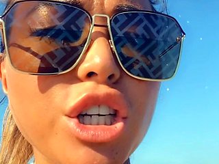 Sexy beautiful ass brunette babe outdoor solo