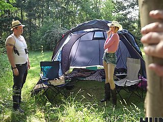 Cuckold video during camping with skinny girlfriend Isabella De Laa