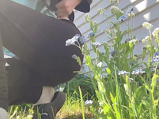 Piss Pussy for Care Flower Tree