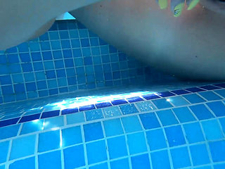 Under Water Dildo Fun