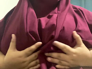 Muslim hijabi naughty wife
